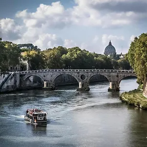https://maison-yassi-piazza-del-popolo.it-romehotels.com
